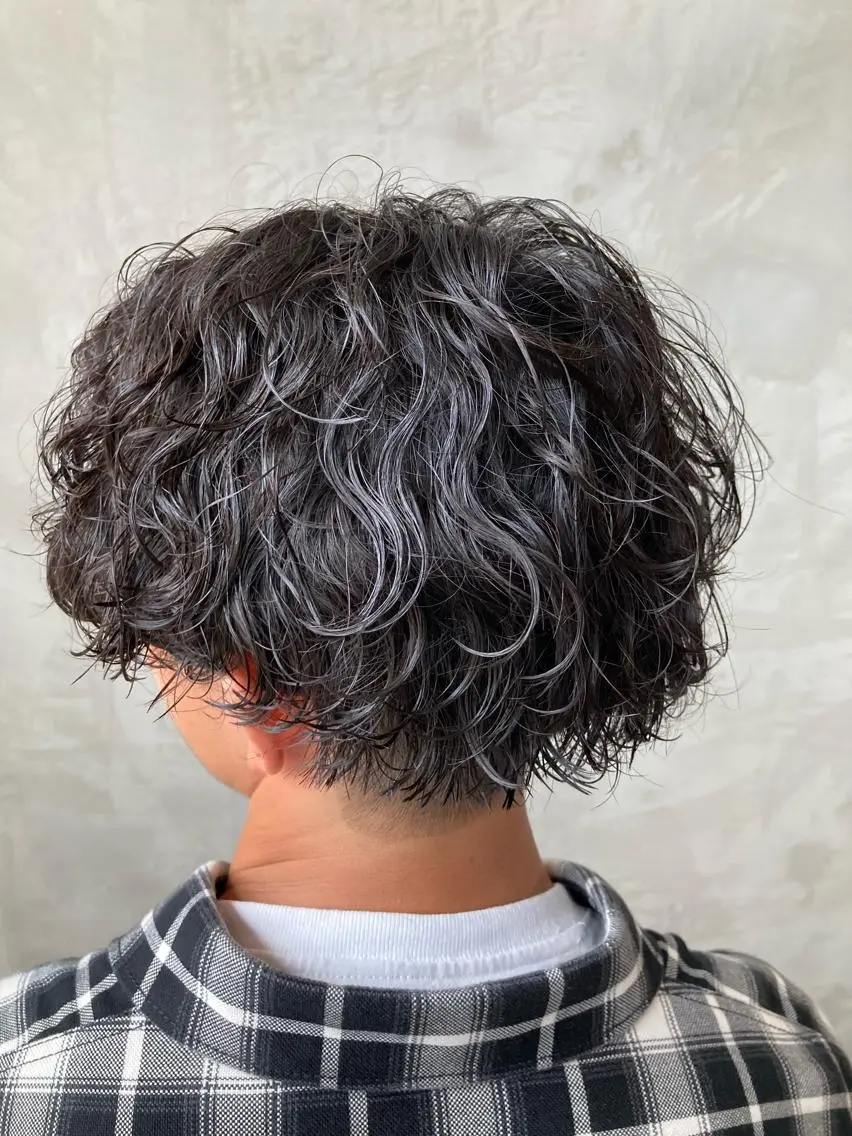 ショート パーマ メンズ 波巻きスパイラルパー マ/シャドウパーマ駿のヘアスタイル