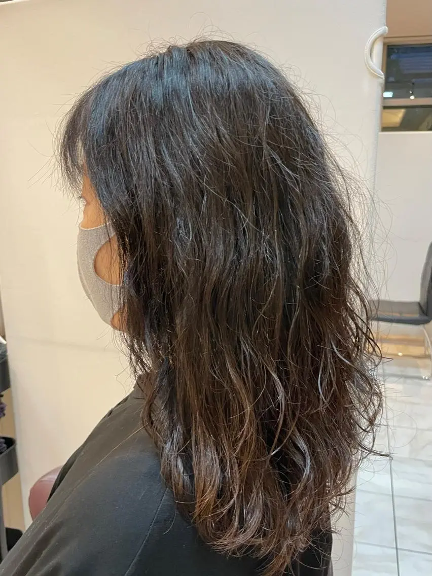 ロング カット パーマ 新籾 尚哉のヘアスタイル