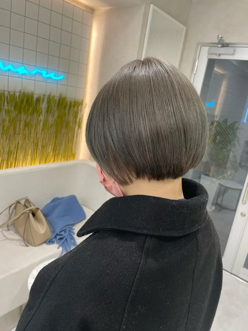 ショート ヘアカラー トリートメント 透明感オリーブ🫒/ ブリーチなしWカラーのヘアスタイル