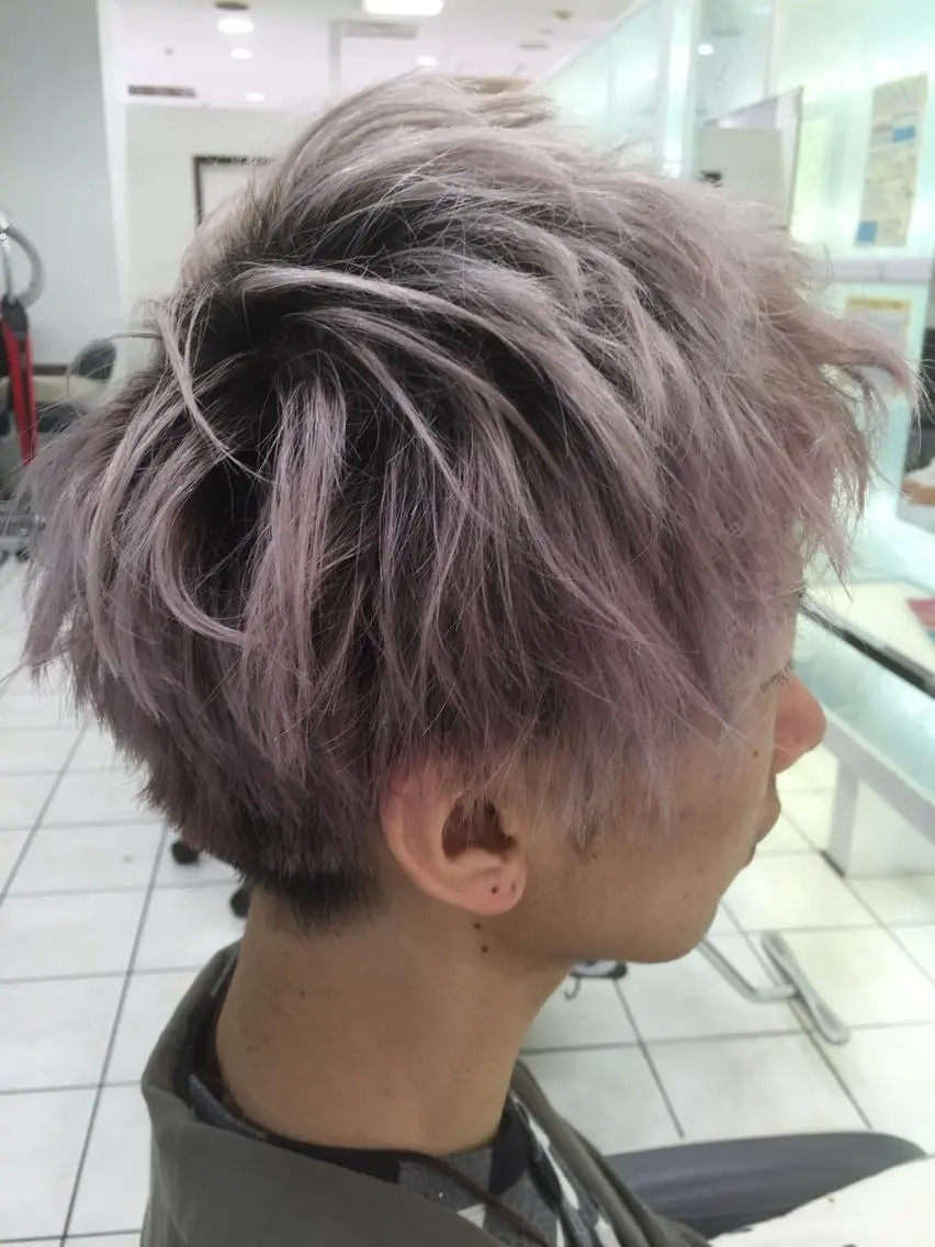 ショート カラー 渡邉 ケイジのヘアスタイル