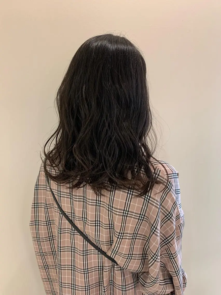 ミディアム カット 顔まわりカット✄ ベージュカラー🧸のヘアスタイル