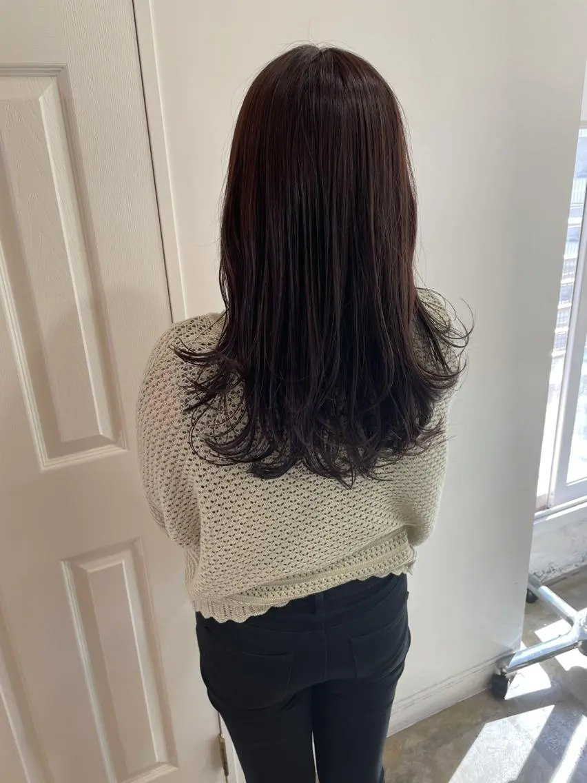 セミロング カラー カット ヘアカラー トリートメント MIOベージュカラー 柔らかいカラーのヘアスタイル