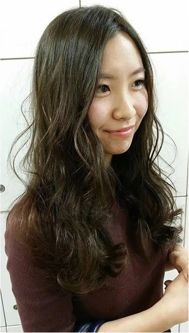 セミロング カラー パーマ セミロングパーマ グレージュ _WHITE高槻店 yusukeのヘアスタイル