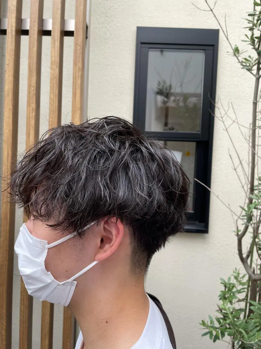 パーマ メンズ メンズパーマ ツイストスパイラル 成林康平のヘアスタイル