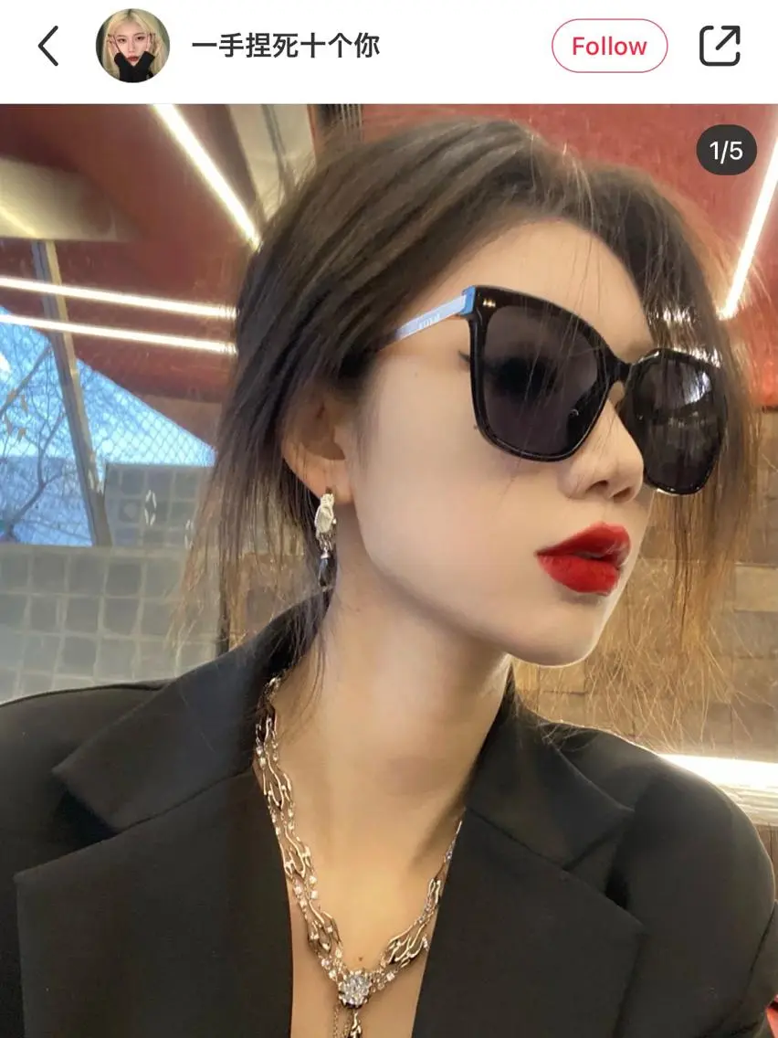ロング ヘアカラー レイヤーカット カノン🩷のヘアスタイル