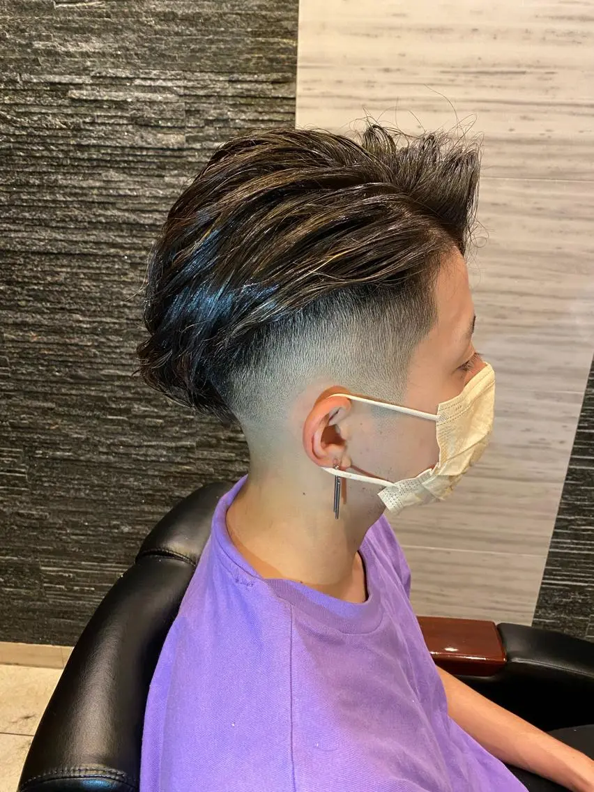 セミロング メンズ 岡本 宗士のヘアスタイル