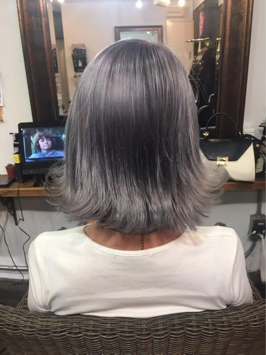 ショート カラー シルバー 🧡ショートの達人 🧡SHOのヘアスタイル