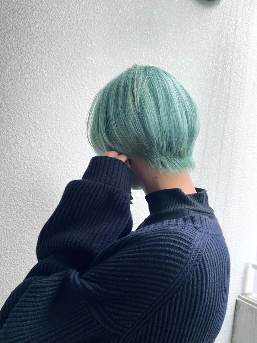 ショート カラー ヘアカラー トリートメント ブリーチカラー🌈 石垣翔太のヘアスタイル