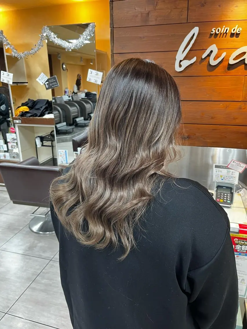 セミロング カラー ヘアアレンジ ブリーチ インナー×縮毛矯正 ピンクカラー澤井里菜のヘアスタイル