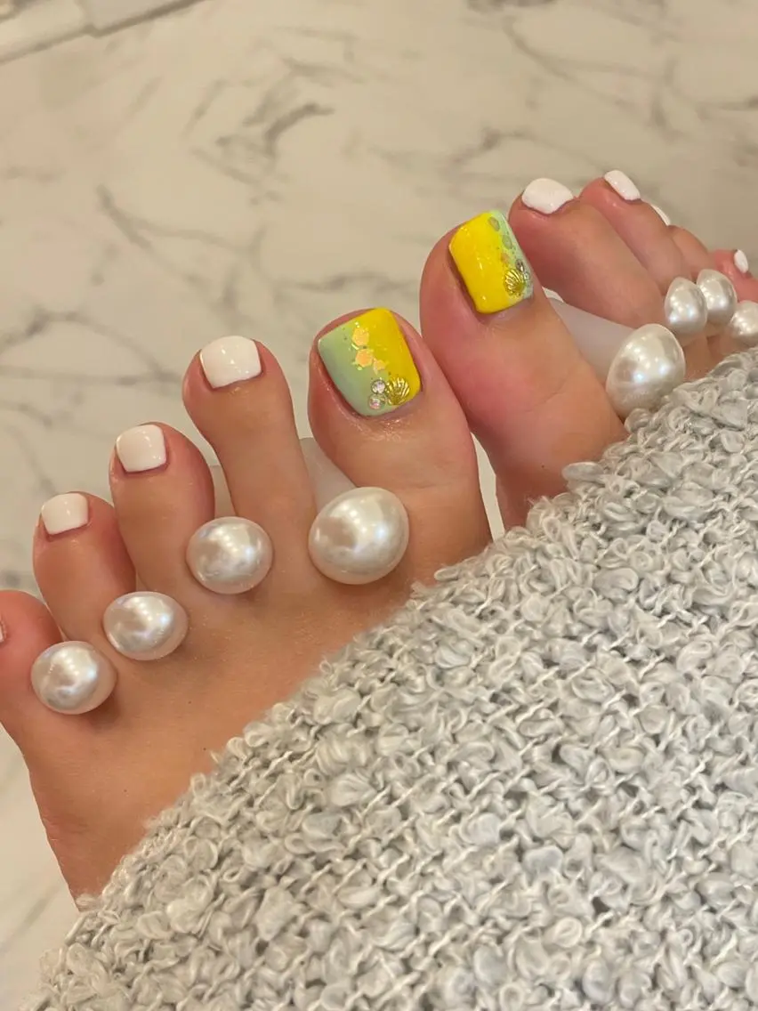 ネイル フットネイル Lupto nail 【Jr.リカ】のネイルデザイン