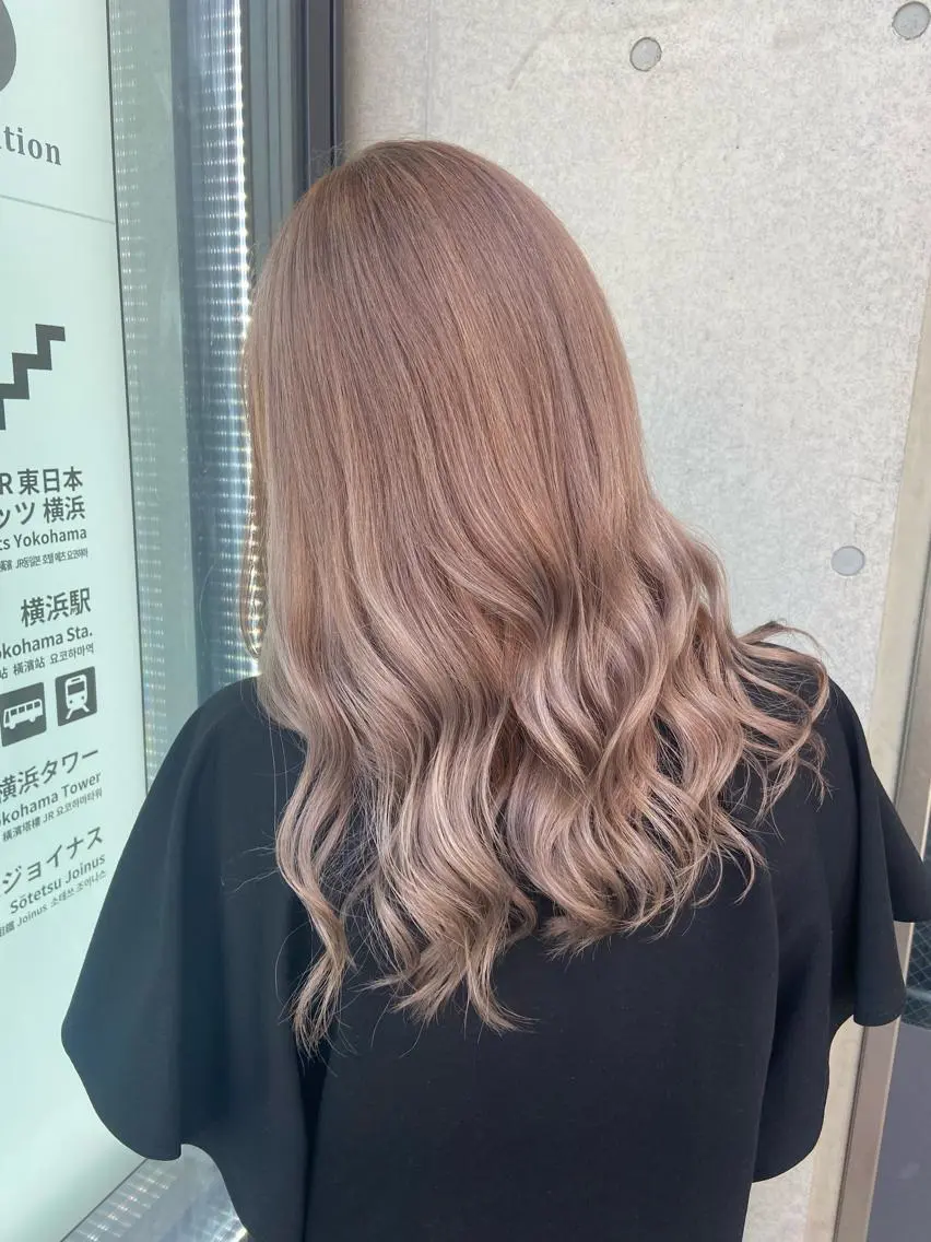 セミロング カラー ブリーチ APOLLO♡ ＭＩＯのヘアスタイル