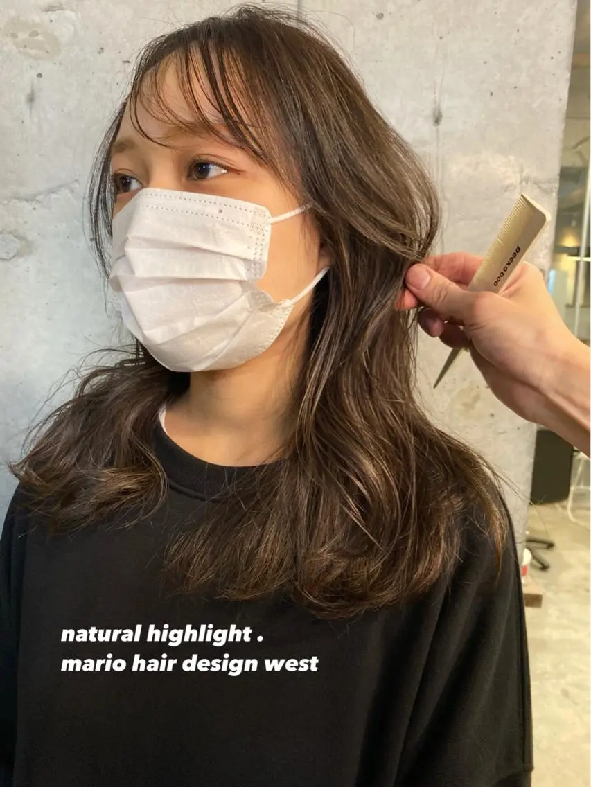 セミロング カラー グレージュ ハイライトカラー ハイライト 学生 竹嶌 健吾のヘアスタイル