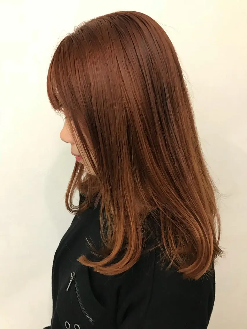 カラー オレンジ ヘアカラー トリートメント 💓パーマ，💗 レイヤーカットのヘアスタイル