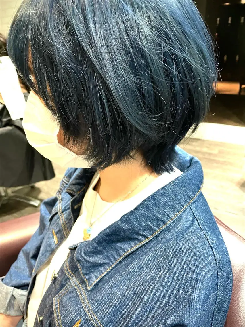ショート カラー ブルーカラー ヘアカラー トリートメント レイヤー/ウルフ ハイトーンhiroのヘアスタイル