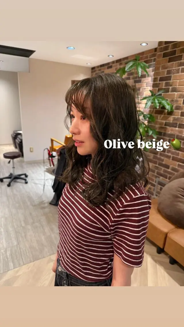 セミロング カラー AROMA awanoのヘアスタイル