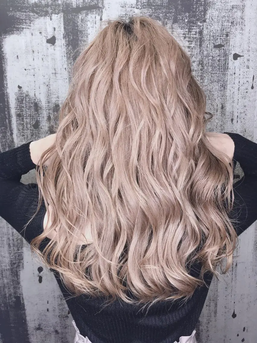 ロング ヘアカラー トリートメント ヲタク美容師 店長　上原のヘアスタイル