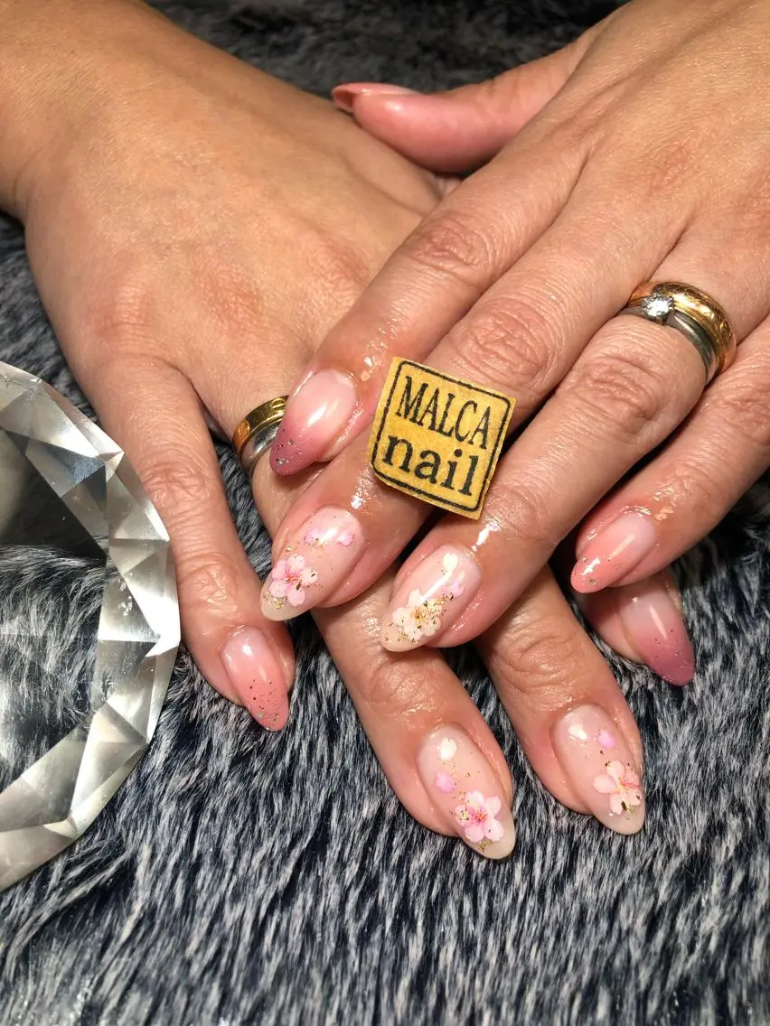 ショート カラー パーマ キッズ ネイル マツエク・マツパ ハンドネイル 荒木 莉奈のネイルデザイン