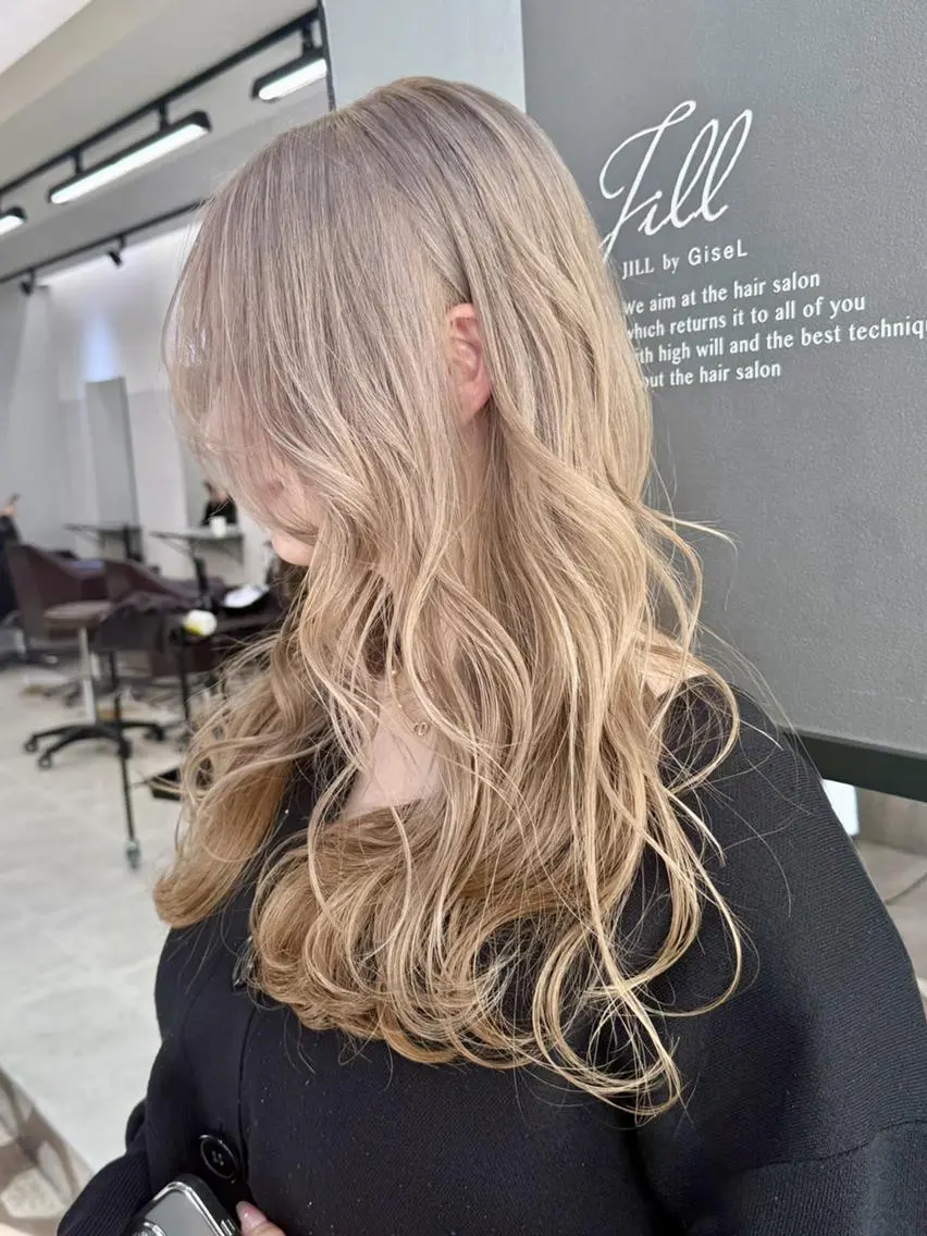 ロング カラー ヘアカラー トリートメント 天神大名/ブリーチ 鶴岡和幸/ハイトーンのヘアスタイル