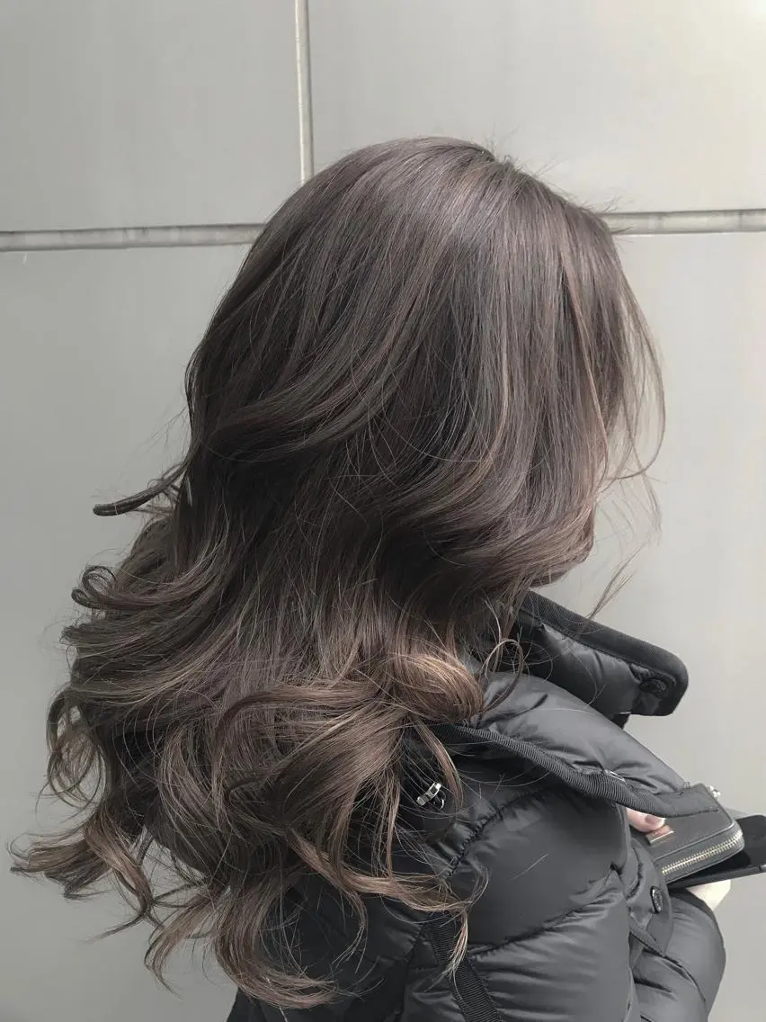 セミロング カラー アディクシーカラー 透明感カラー 【透明感、艶髪】西村 有司のヘアスタイル