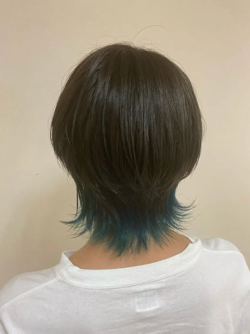 ショート カラー ヘアアレンジ ブルーカラー インナーカラー レイヤーカット ウルフカット ウルフレイヤー enurk店 🍋 M I K U  *のその他イメージ