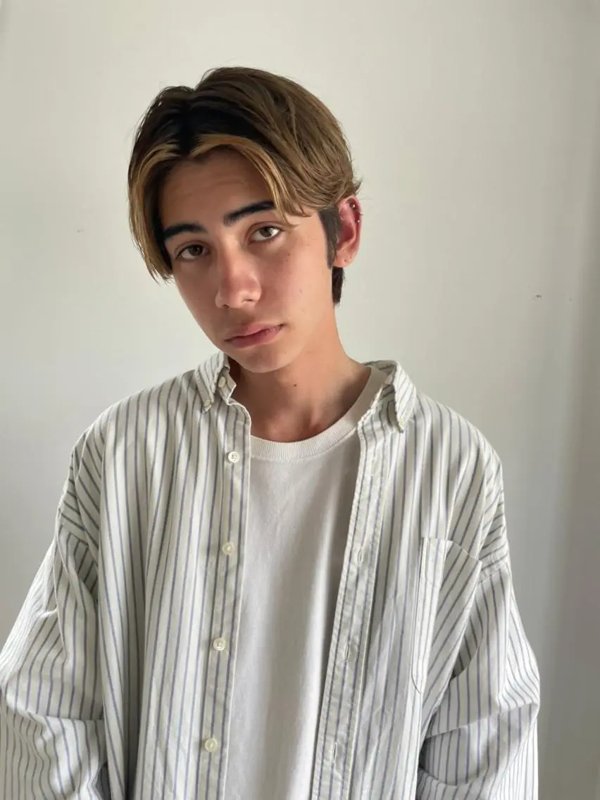 ショート メンズ パーマ メンズブリーチ メンズハイライト メンズインナーカラー メンズパーマ メンズツイストパーマ カット パーマ CEINE PATHのヘアスタイル