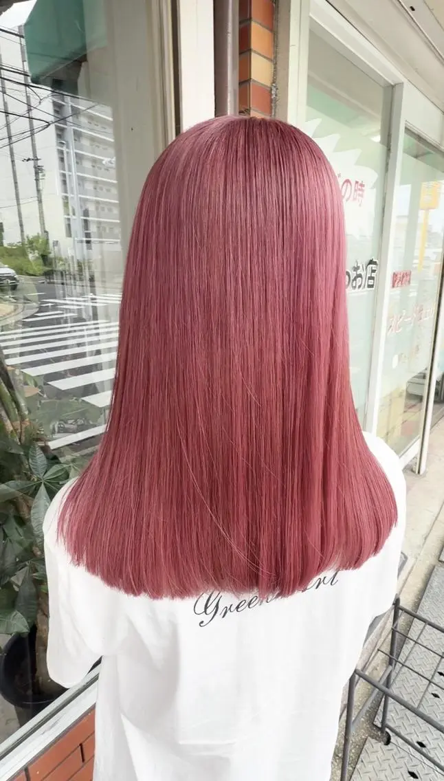 ミディアム ニューモナ 来来亭堺白鷺店前のヘアスタイル