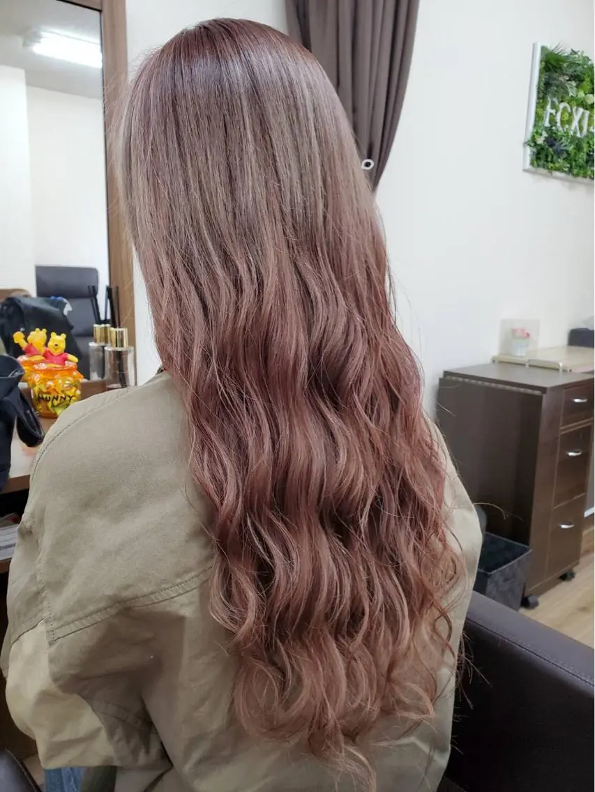 セミロング カラー ヘアセットサロン 🎀ECXIAのヘアスタイル