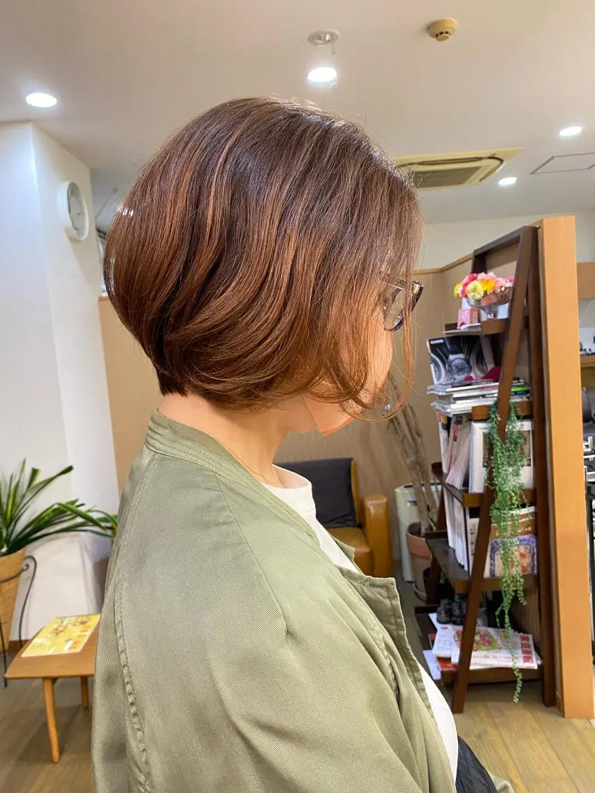 ショート ブリーチカラー🫧 森　凪沙のヘアスタイル