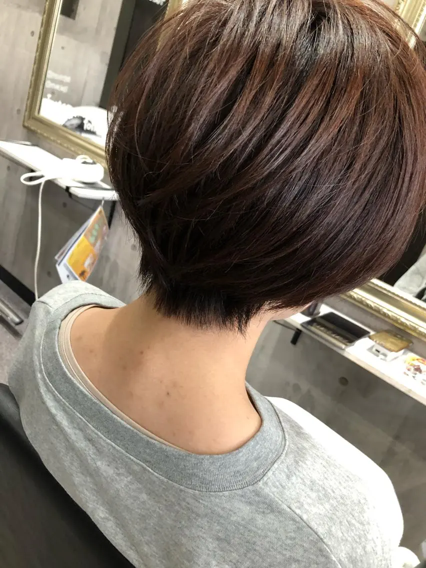 ショート カラー カット ヘアカラー トリートメント 恒遠 幸司のヘアスタイル