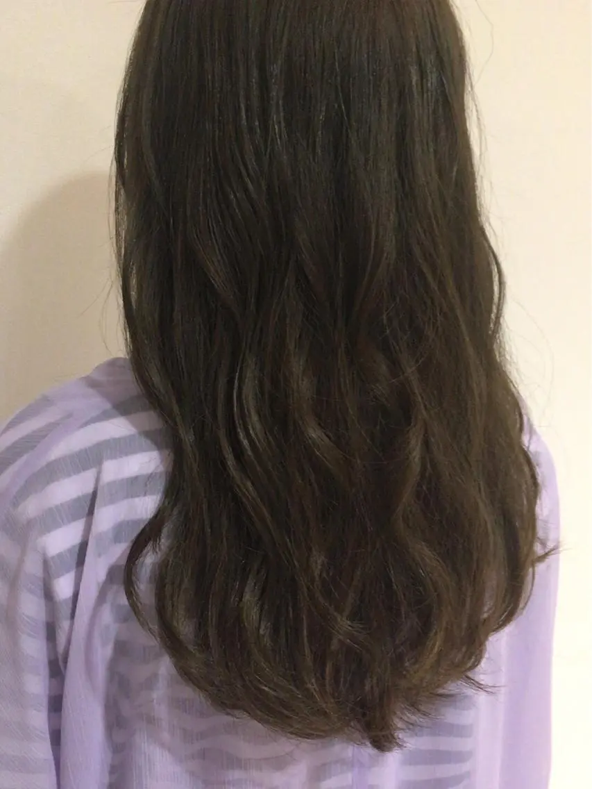 ロング ヘアカラー トリートメント 髪質改善 MAKIのヘアスタイル