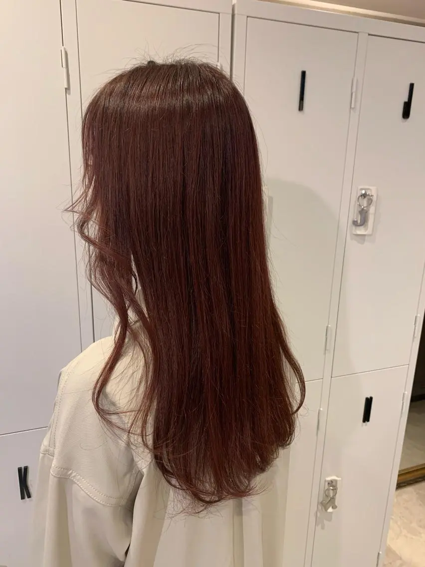 ロング カラー 佐藤 永夏のヘアスタイル