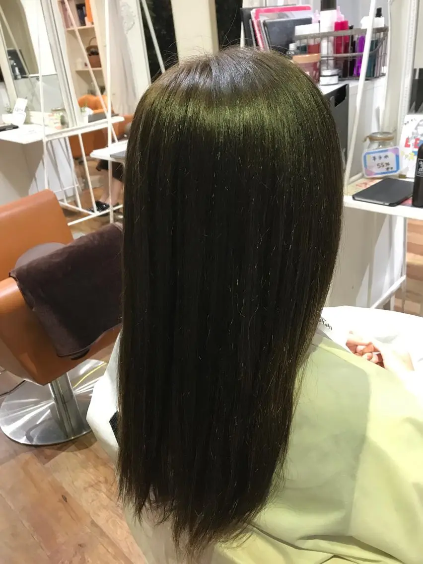 ロング カット ヘアカラー トリートメント いけだ ひかり ハイライトくびれヘアのヘアスタイル