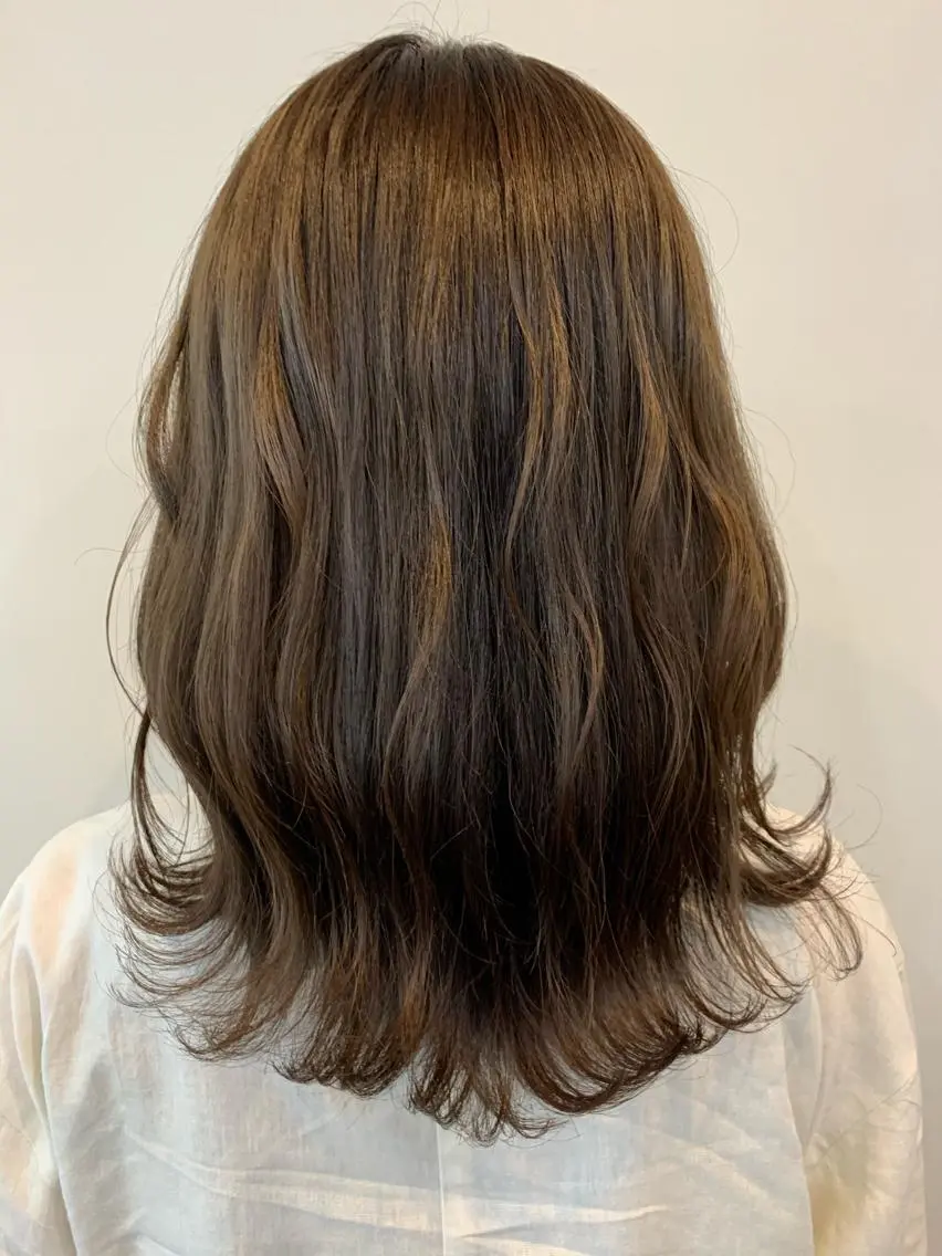 セミロング カラー ベージュカラー オリーブベージュ カット ヘアカラー FLAGS YAMATOのヘアスタイル