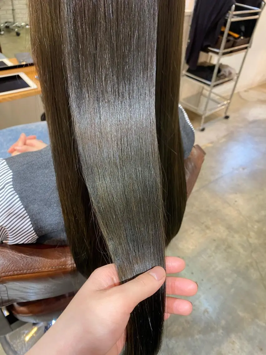 ロング カラー やまぐち あやみのヘアスタイル