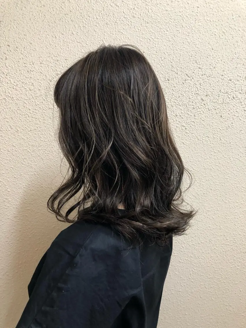 ミディアム カラー ハイライトカラー ハイライト ツキノキ　ミナ 8月から西梅田店のヘアスタイル