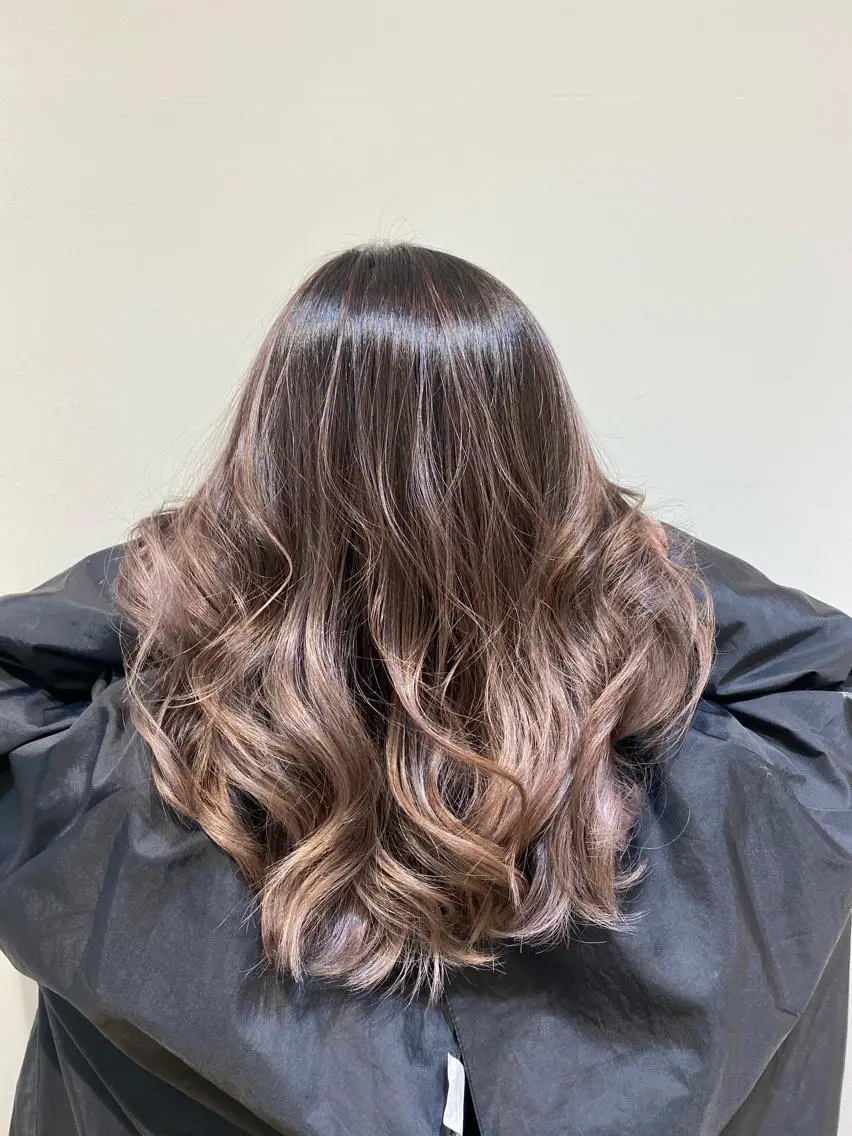 セミロング レイヤーカット 【店長】大根 亮太のヘアスタイル