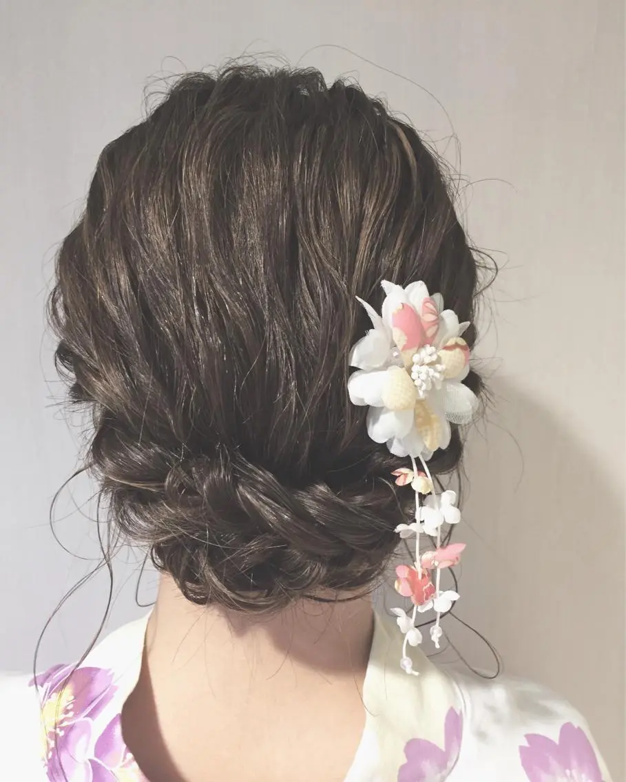 セミロング 卒業式のヘアスタイル 湯田実津希🤎 ﾐﾙｸﾃｨ専門のヘアスタイル