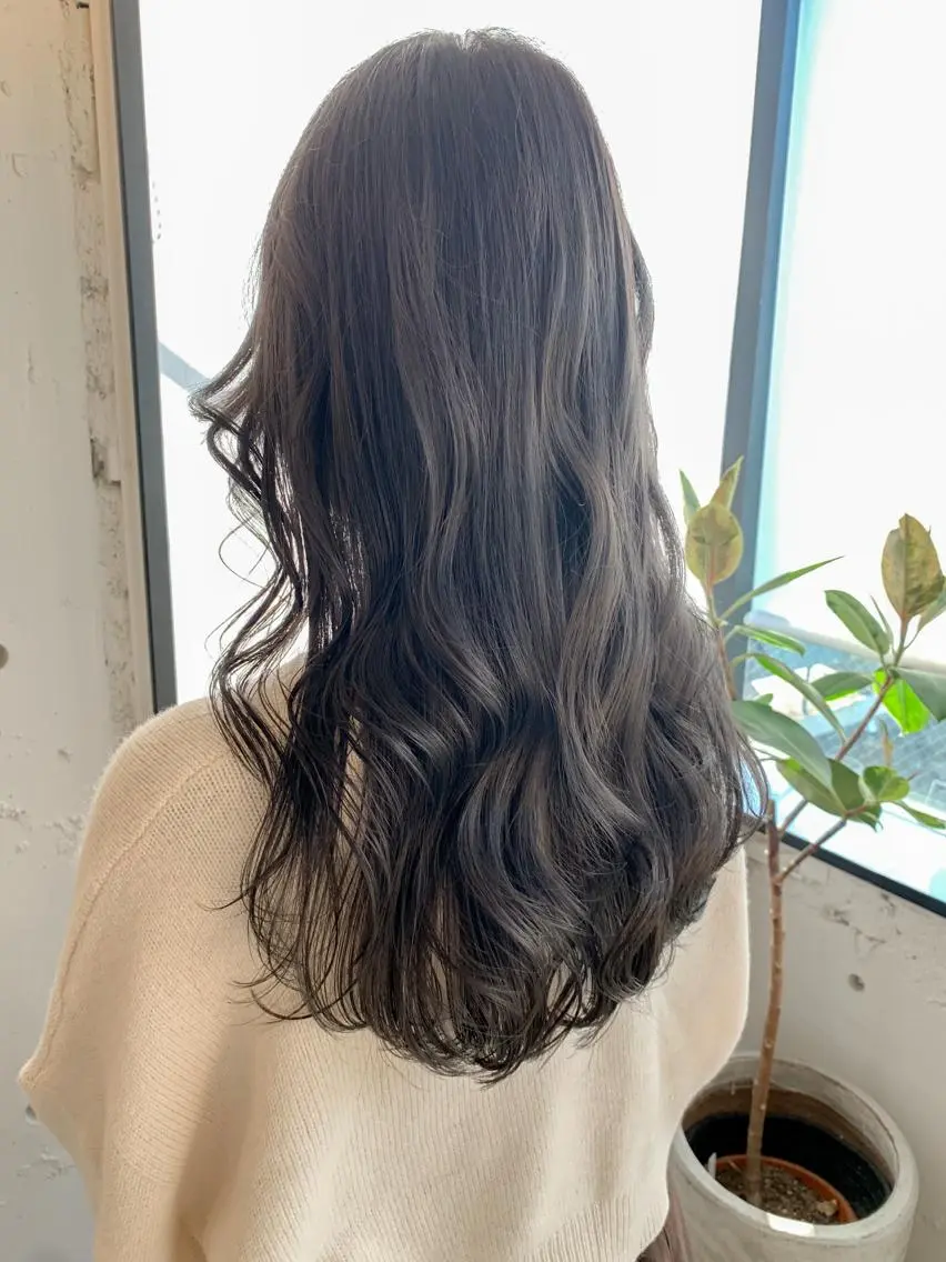 ロング カラー ヘアアレンジ グレージュ ヘアカラー トリートメント yuka .のヘアスタイル