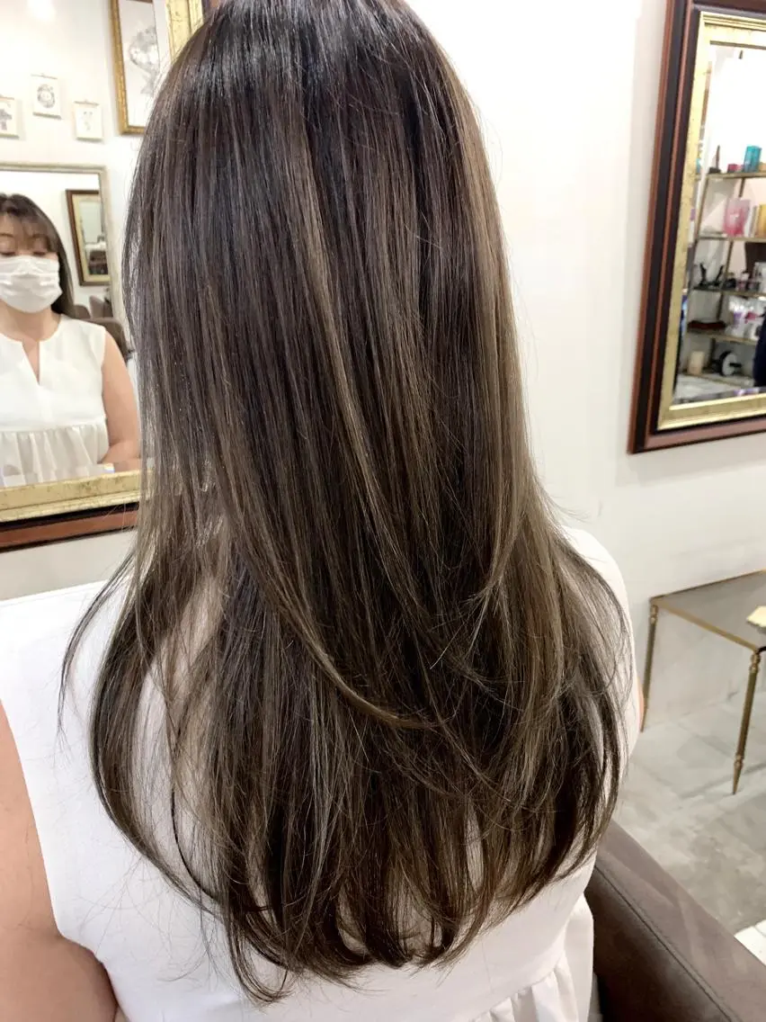 ロング カラー エクステ(レミー毛) NINEのヘアスタイル