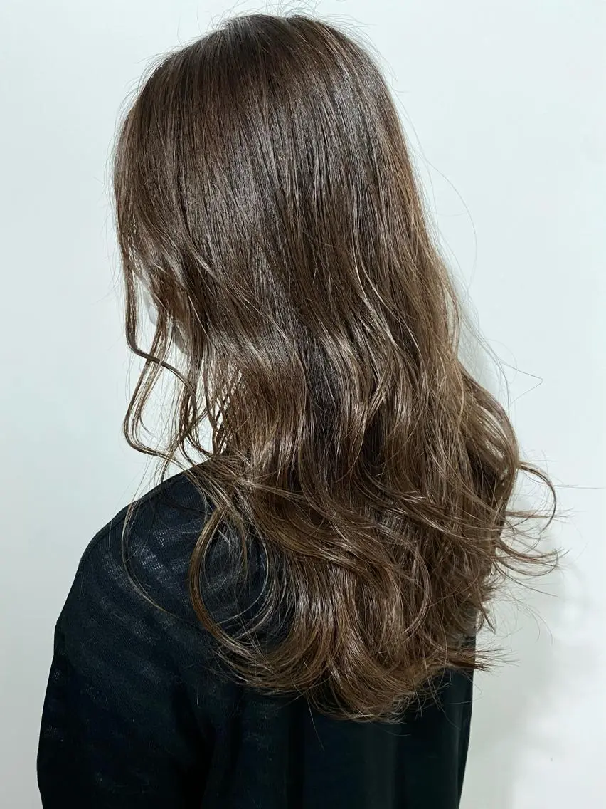ロング カラー アディクシーカラー ブリーチ 透明感カラー エドルカラー ハイライトカラー カット ヘアカラー 夜23時まで予約🉑 reverieあきらのヘアスタイル