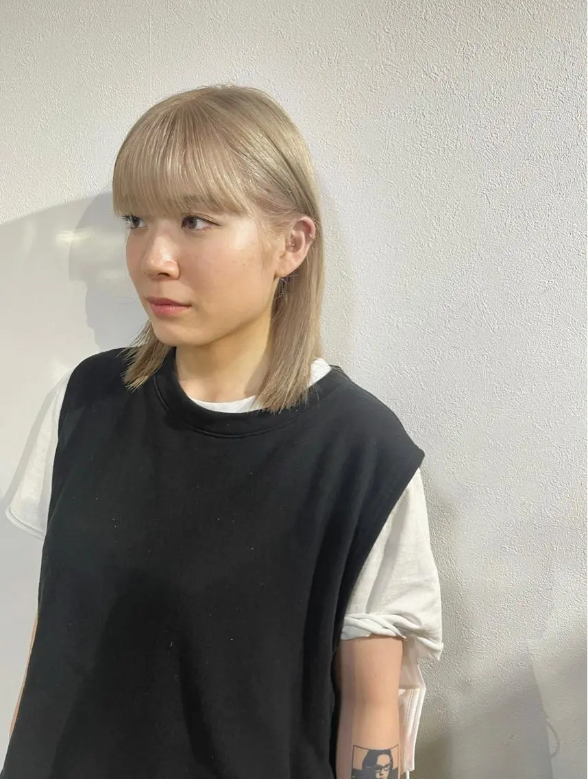 ミディアム カラー ブリーチ ケアブリーチ デザインカラー ダブルカラー イヤリングカラー カット ARCANAブリーチ ダブルカラー🌟原宿のヘアスタイル