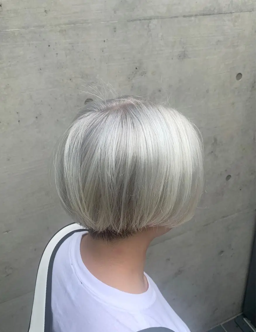 ショート カラー ブリーチ ケアブリーチ 色落ちまでキレイに！ ！女性サロンのヘアスタイル