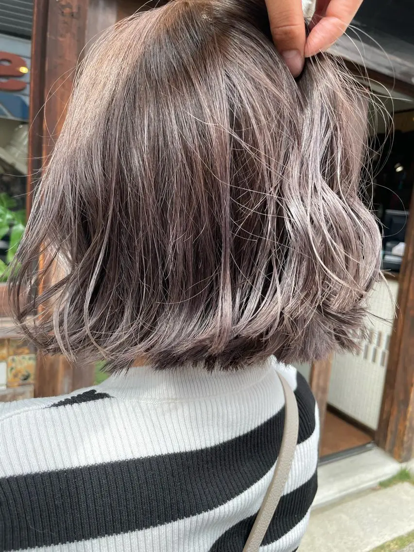 ミディアム カラー ヘアアレンジ ブリーチ ラベンダーカラー Hikari /京都駅美容室のヘアスタイル
