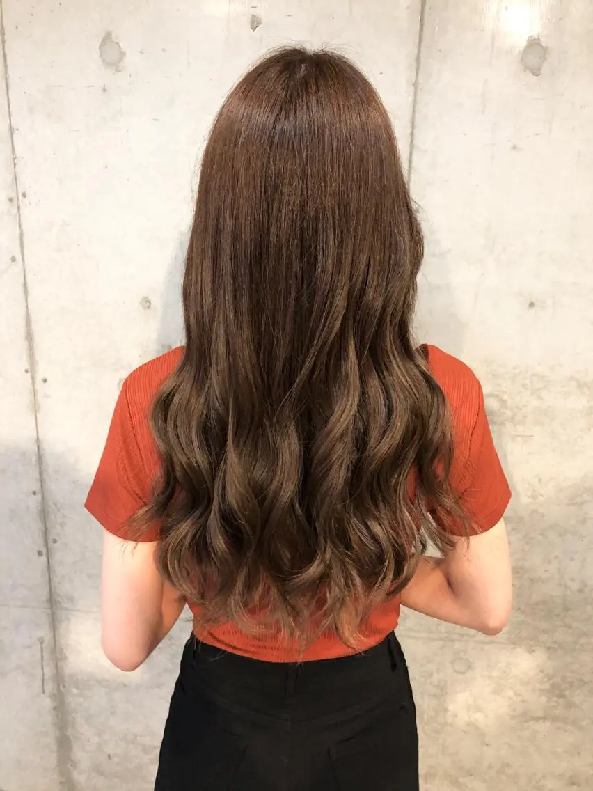 ロング 藤原 ちひろのヘアスタイル