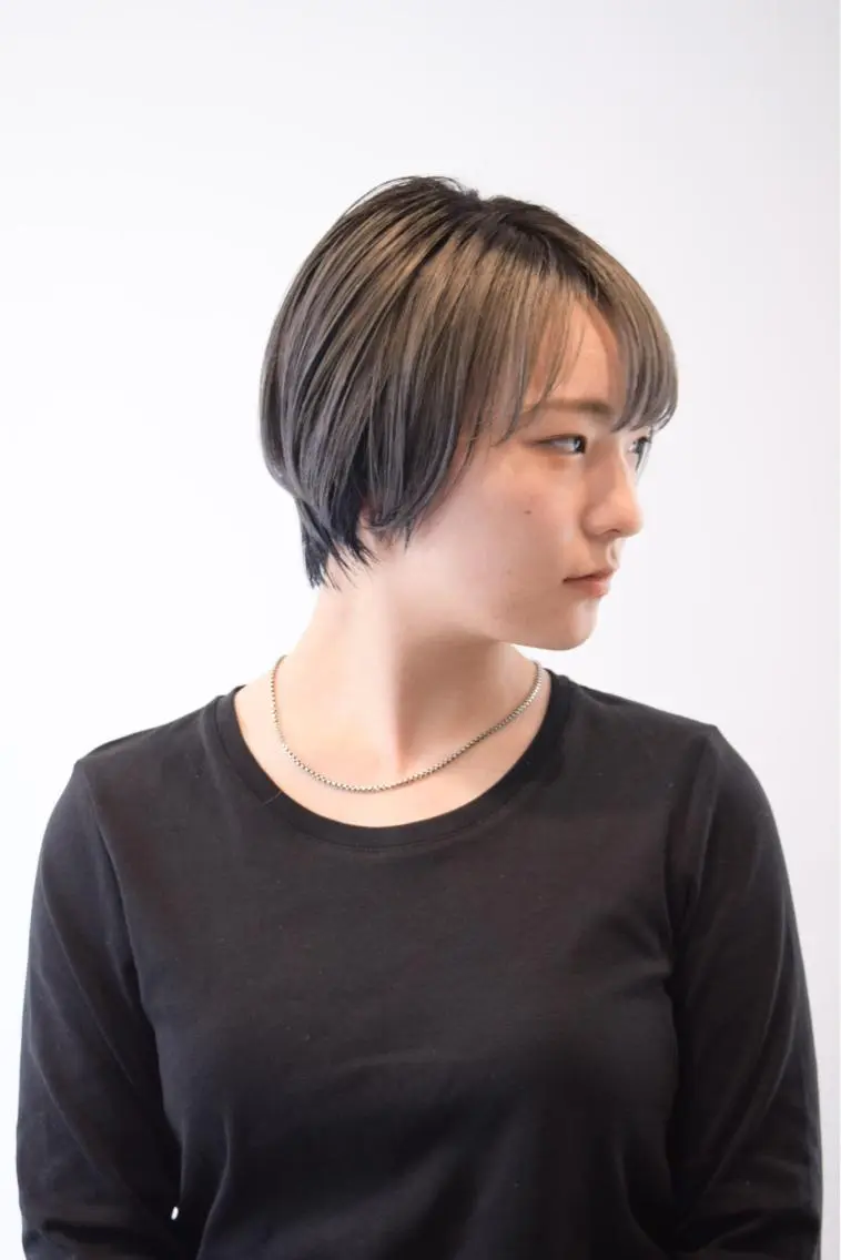 ショート カラー アッシュ ワタナベ テルマサのヘアスタイル