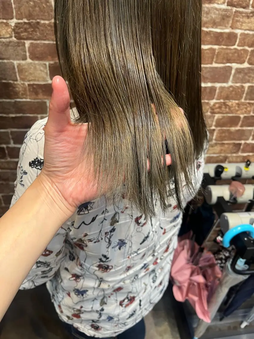 ミディアム カラー パーマ ヘアアレンジ メンズ キッズ ネイル マツエク・マツパ アイブロウ メンズブリーチ メンズハイライト メンズインナーカラー メンズ韓国風 ブリーチ 久木原 ゆりのヘアスタイル
