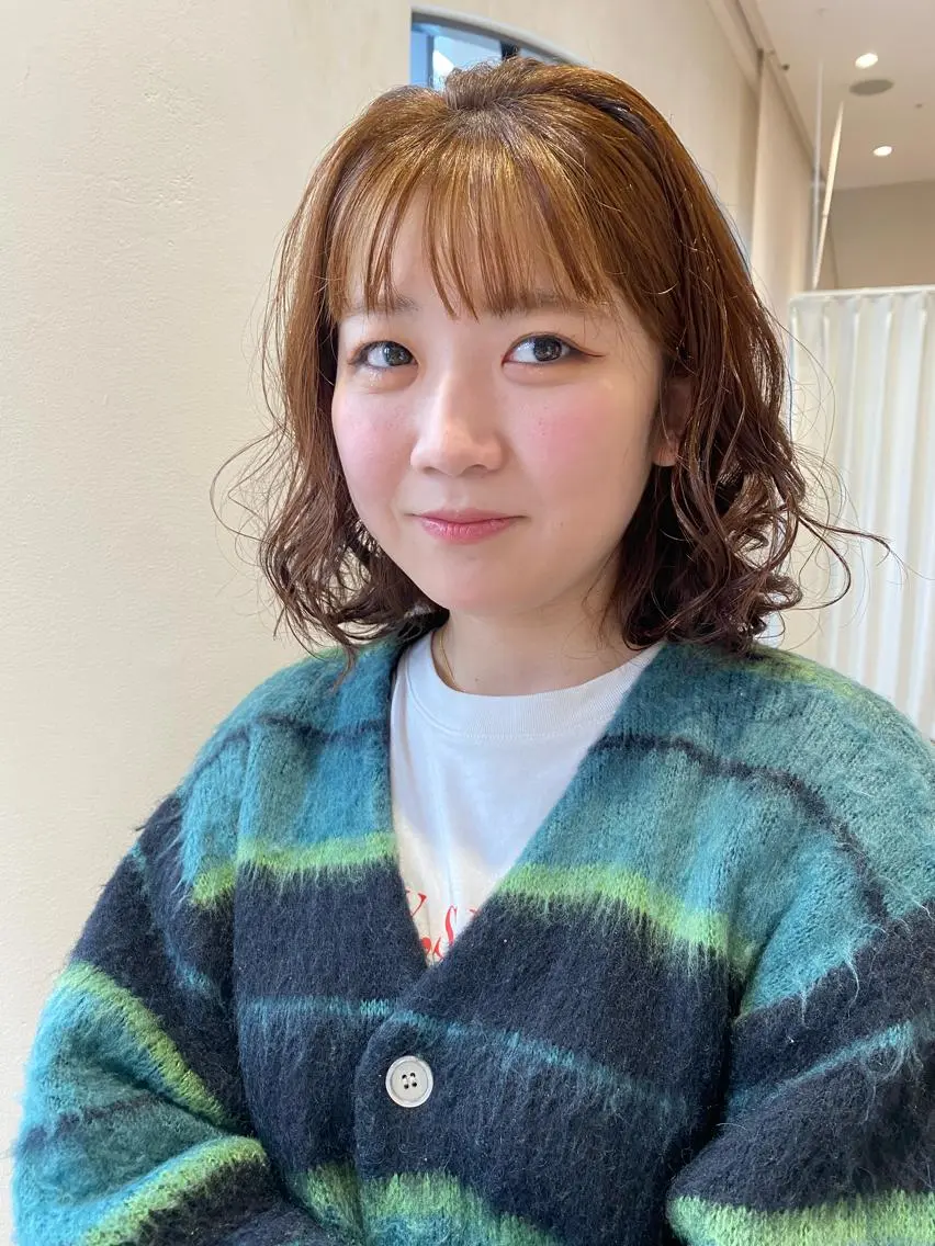 ミディアム カラー ベージュカラー 増井 彩乃のヘアスタイル
