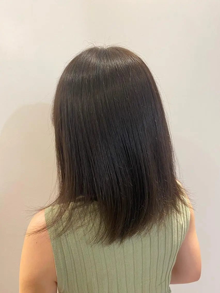 セミロング カラー グレージュ オリーブグレージュ オリーブグレー パーマモデル募集中 渥美翔人のヘアスタイル
