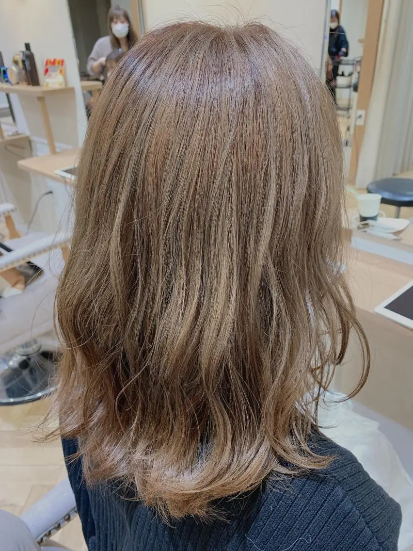 ミディアム アッシュ 髪質改善お任せ ください♪ひとみのヘアスタイル