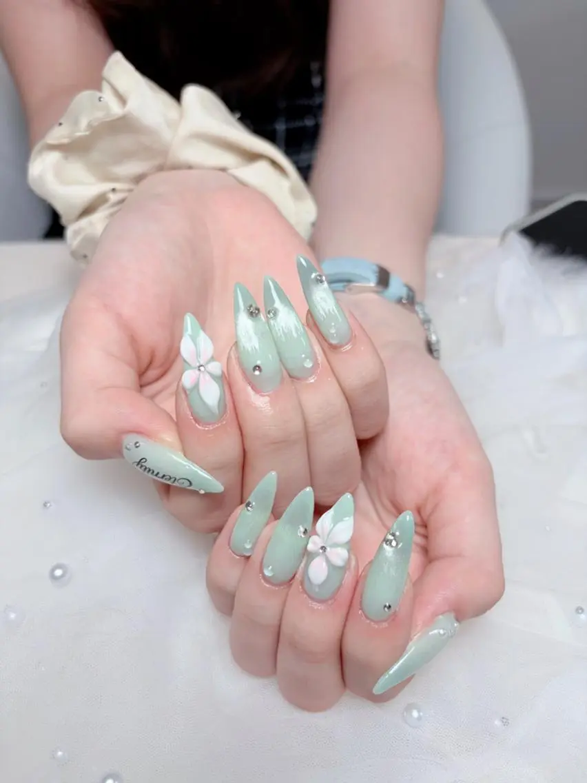ネイル 長さ出し ジェルネイル 韓国ネイル 持ち込み シンプルネイル ハンドネイル Huyn Nail Shinjyukuのネイルデザイン